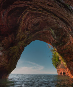 Sea Caves Assisted Boat Tour